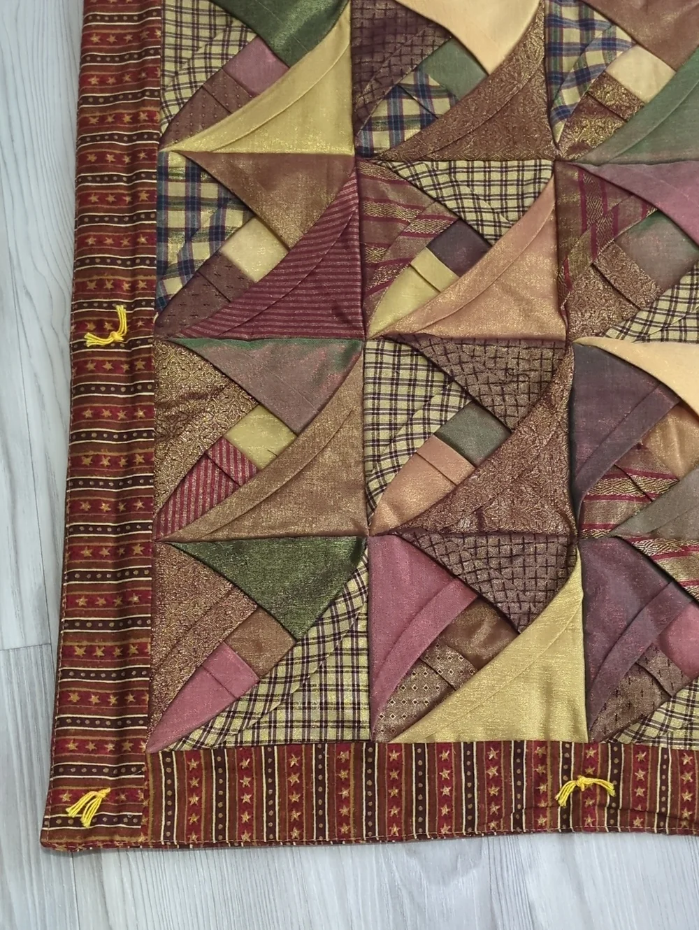 Handmade Cathedral Window Quilt Wall Hanging Pillow Cover 21x21 Primitive Countr